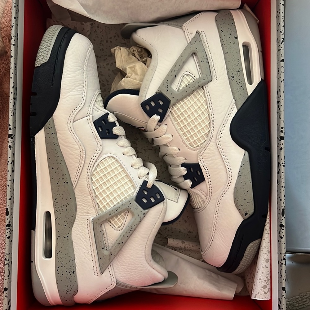 Jordan 4